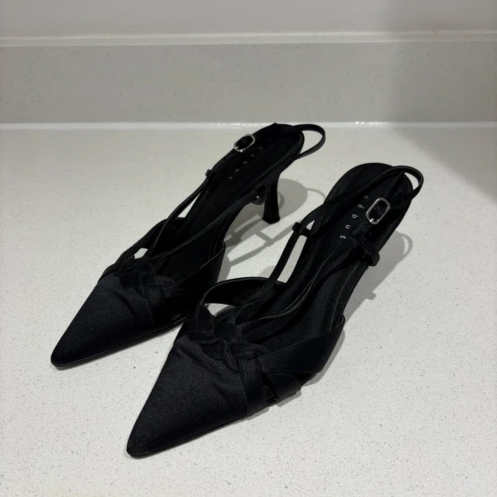 Debut Elegant Black Heels